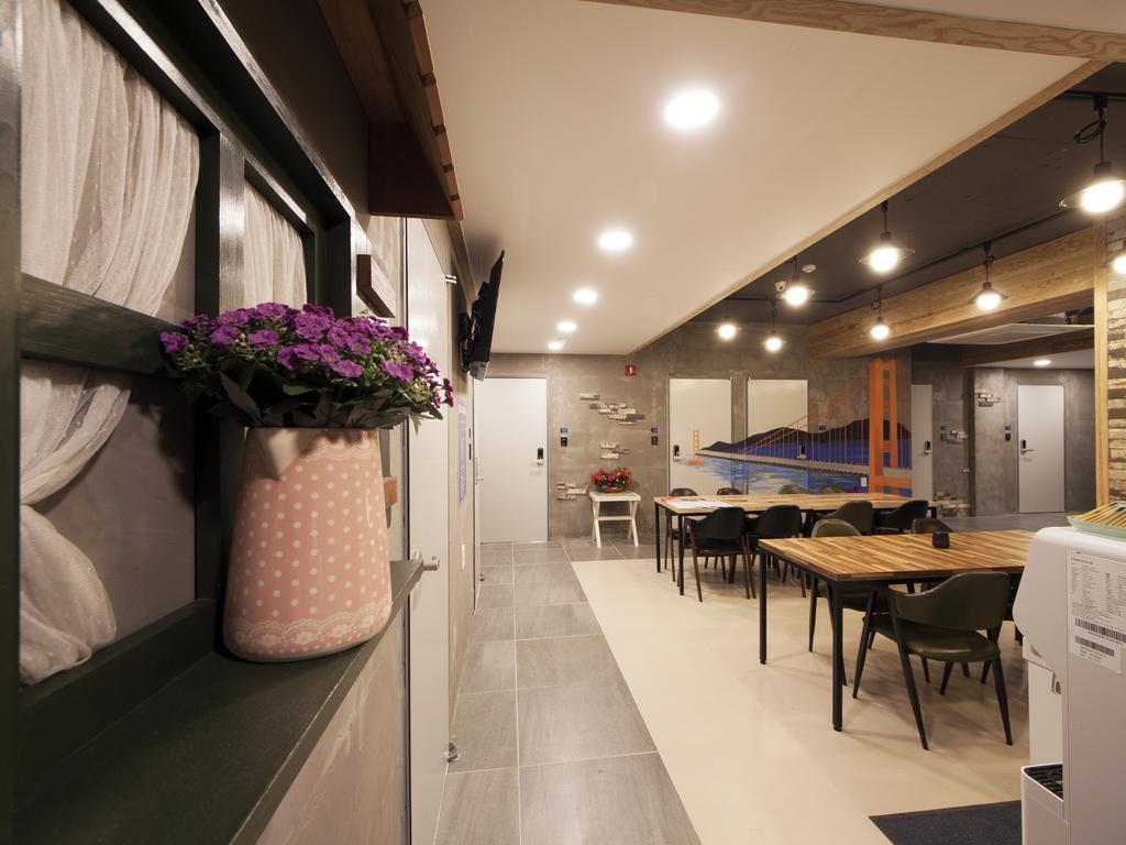 K-Guesthouse Seomyeon 1 Busan Esterno foto